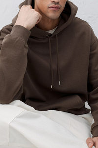 Sudadera con Capucha Beige Personalizable 2025, Venta al por Mayor, Lista para Bordar e Imprimir, Tela Premium de Algodón y Poliéster, Ideal para Compras al por Mayor - Product Image 3