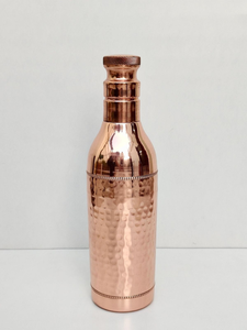 Ensemble de bouteilles en métal martelé de qualité supérieure avec deux verres en métal en forme de baril pour une consommation saine - Product Image 2