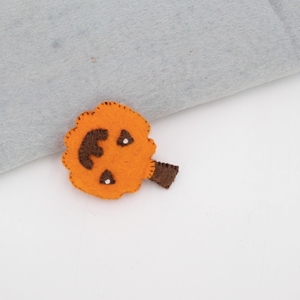 Wholesale Felt & Yarn Cute <b>Stitch</b> Felt Pumpkin Face Ornament for <b>Halloween</b> Farmhouse Hanging Decor Gift Set - Product Image 5