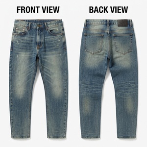 Jean en denim de coton premium pour homme, 400 GSM, bleu délavé, coupe droite, cinq poches, avec patch logo brodé - Product Image 1