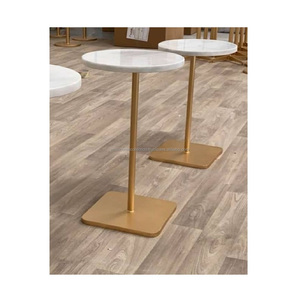 Mobilier de luxe Table basse Style miroir Regard attiré par les yeux Table d'appoint carrée de qualité supérieure Table basse en métal doré avec dessus en marbre - Product Image 5