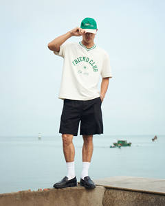 T-shirt à manches courtes pour homme 100 % coton tricoté, col en V formel, coupe ample, logo frontal, respirant, écologique, fabriqué au Vietnam - Product Image 1