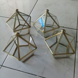 Hexagonal Glass Storage Box With Brass Frame And Handle For Jewelry Organizers - Product Image 6