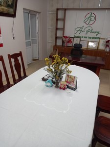 2024 Collection Nappes rondes brodées à la main Nouveau design pour la couverture de célébration de la journée internationale de la femme du restaurant et de l'hôtel - Product Image 4