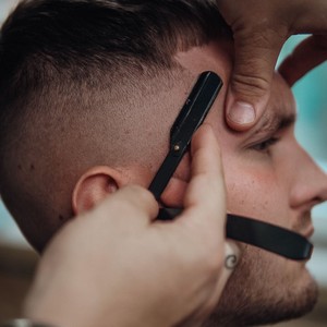 Sambrialmed International Straight Edge <b>Razor</b> Blacked Professional Barber Shaving Stainless Steel 58-60 HRC <b>Single</b> <b>Blade</b> - Product Image 2