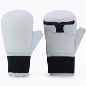 Gants d'entraînement de karaté de qualité supérieure pour le sparring, la pratique des arts martiaux et la protection professionnelle - Product Image 1