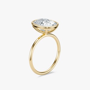 Anillo de Compromiso y Matrimonio de Oro Sólido de 14K con Diamante Cultivado en Laboratorio de 4 Quilates con Corte Cojín y Engaste de Bisel - Product Image 2