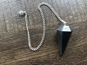 Péndulo de hematita natural de alta calidad, piedra semipreciosa, péndulo de cristal de hematita, energía curativa de hematita para radiestesia. - Product Image 3
