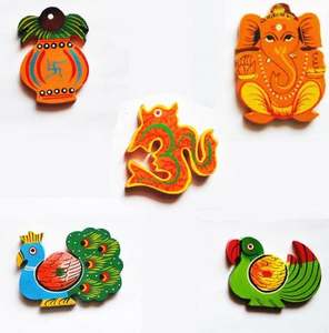 Aimant de réfrigérateur en bois fait main, design animal Art Déco, pour la rentrée scolaire et le baptême - Product Image 3