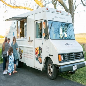 Remorque alimentaire mobile en aluminium de qualité supérieure, cuisine extérieure avec équipement de cuisson pour restauration rapide et confiseries, offre en gros - Product Image 1