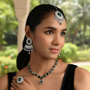 Ensemble de collier de mariée traditionnel en argent plaqué avec boucles d'oreilles, maang tika et bague pour femmes - Product Image 3