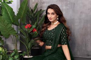 Blouse en tissu extensible de la collection unique Krishnvatika, taille plus, écologique, achetez directement auprès du fournisseur au prix de gros - Product Image 2