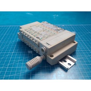 Válvula Solenoide Neumática SMC SZ3260-5NL0ZJ-C4 Usada Como Pieza de Repuesto para Equipos Legacy Semiconductor - Product Image 1