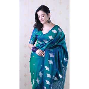 Sari en soie douce verte à double broderie zari avec bordure à motif d'oiseaux, robes de cocktail élégantes - Product Image 5