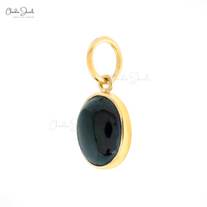 Pendentif solitaire en opale noire de qualité supérieure 8x6mm, fait main en argent 925 avec finition plaquée or jaune, fournisseur en gros de pendentifs - Product Image 2