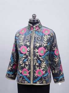 Veste en velours gris Suzani, hiver, écologique, broderie florale, bohème, ethnique, faite à la main - Product Image 3