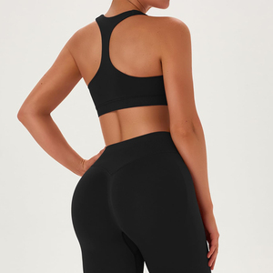 Ensemble de yoga 3 pièces pour femme, design populaire et très vendu, dernière collection 2026, tenue de fitness pour la gym et l'entraînement - Product Image 4
