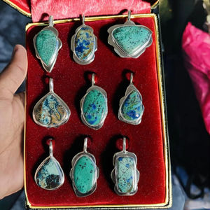 Collar de Plata de Ley 925 con Azurita de Primera Calidad, Hecho a Mano, con Piedra Preciosa, un Regalo Ideal para Mujer - Product Image 1