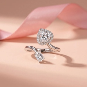Anillo de Diamantes Toi Et Moi con Corazón y Esmeralda - Oro de 9k, 14k y 18k - Product Image 1