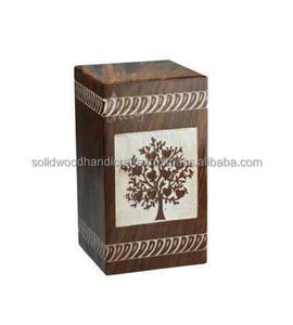 Boîte d'urne en bois faite à la main pour cendres humaines urnes funéraires pour hommes et femmes urnes de haute qualité - Product Image 1