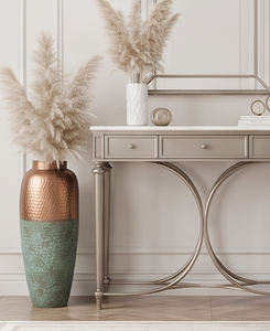 Jarrón de suelo de cobre y verde hecho a mano de primera calidad, estilo bohemio, accesorio de mesa de metal con diseño martillado para inauguración de casa - Product Image 1