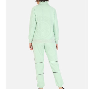 Ensemble de survêtement pour femme, équipement de fitness de qualité, ensemble confortable pour la course et la marche - Product Image 4