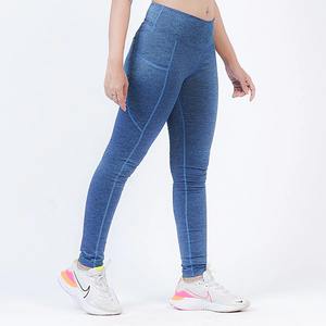 Leggings de yoga personnalisés, taille haute, effet scrunch, élastiques, ajustés, à prix abordable - Product Image 3