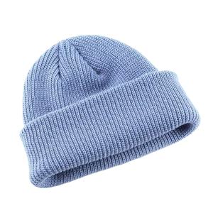 Bonnets en acrylique doux de style court avec technique de broderie de logo jacquard trucs chauds pour le camping - Product Image 4