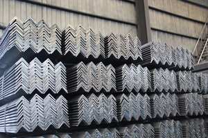 Barra angular de acero laminado en caliente <span class=keywords><strong>Hierro</strong></span> angular de 45 grados 20X20 a 200X200mm para varias estructuras de construcción - Product Image 5