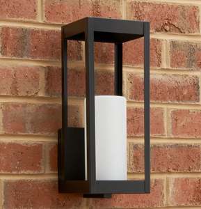 Lanterne murale extérieure de taille moyenne, design élégant, idéale pour mariage, maison, hôtel, restaurant, bureau. Haute qualité, fabriquée en Inde. - Product Image 2