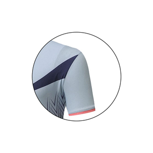Ensemble de tennis unisexe 2 pièces en polyester 100 % écologique, anti-humidité, avec impression de logo personnalisé sur le devant, extensible dans les 4 sens - Product Image 3