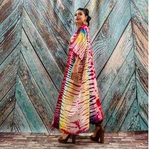Robe kimono pour femme, dernière tendance, taille unique, avec ceinture, tissu en rayonne, tie-dye fait main, col en V profond, écologique, 1 pièce - Product Image 6
