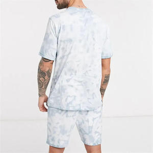 Conjunto de verano de camiseta de manga corta y pantalones cortos de color sólido para hombre, ropa deportiva de talla grande para gimnasio y uso diario. - Product Image 5