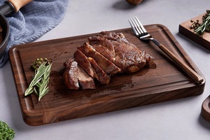 Planche à découper en bois d'acacia, épaisse, durable, compatible avec les couteaux, finition lisse, avec rainure pour les jus, idéale pour couper, servir, utilisation en cuisine - Product Image 4