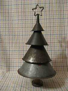 Metal <b>Christmas</b> <b>Tree</b> Decorations with Star Top and Wooden Base Modern Handmade Centerpiece for Holiday <b>Table</b> - Product Image 3