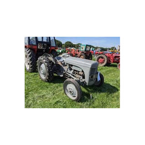 Tractores Massey Ferguson Nuevos/Usados MF 135/290/390/165/175/185/188/275/385/455 4x4WD con Tracción en las Cuatro Ruedas - Product Image 2