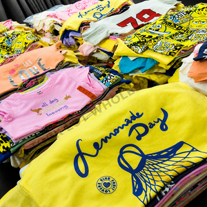 เสื้อยืดเด็กสต็อกล็อตจำนวนมาก ปลอดสารเคมีอันตราย เสื้อยืดลายกราฟิกแบบสบายๆ ขายส่งจำนวนมากจากโรงงานโดยตรง - Product Image 5