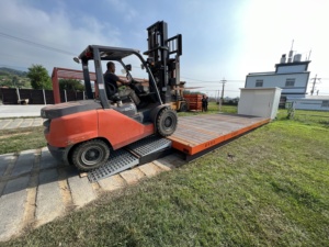 Rampe industrielle robuste pour véhicules lourds - Product Image 2