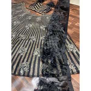 Heera Creation - Lehenga Choli de Diseño Indio/Pakistaní para Fiestas, Color Negro, Talla 2XL, con Bordado de Lentejuelas, Hecho de Poliéster - Product Image 4