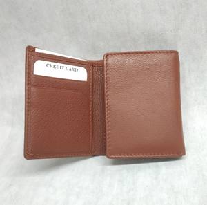 Carteras de cuero para hombre con tarjetero triple, fáciles de llevar, compartimento para efectivo con forro Chairman, protección RFID, diseño abierto y corto. Precios negociables. - Product Image 2