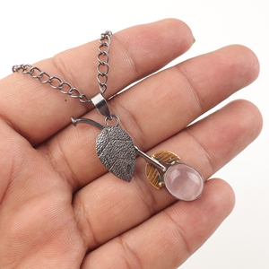 Adorables pendentifs en quartz rose naturel, pendentifs et breloques en laiton et argent sterling 925, bijoux fantaisie pour femmes, vente en gros - Product Image 2