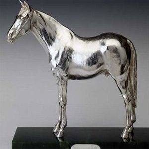 Sculpture de cheval en aluminium coulé, un chevalier galopant plein d'enthousiasme, statue d'art équin métallique pour une décoration intérieure luxueuse - Product Image 4