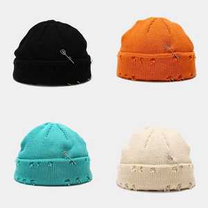 Gorro de punto turquesa con decoración de remaches, estilo punk, unisex, para adultos, hecho a mano, color sólido, 56-58 cm - Product Image 4