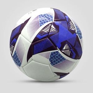 Ballon de football professionnel taille 5 pour l'entraînement sportif, cousu en fil de nylon résistant à l'usure, fabriqué avec des matériaux durables en PVC, PU et TPU - Product Image 1