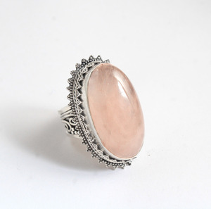 Bague en quartz rose naturel, argent sterling 925, faite à la main, grande bague ovale en quartz rose, style vintage, filigrane, bijoux bohèmes - Product Image 1