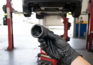 Damaged <b>Bolt</b> <b>Remover</b> Deep Socket Kit - Product Image 3