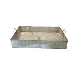 Plateau de service ovale en métal galvanisé foncé vieilli avec poignées, style ferme, inspiré du vintage, pour décoration de table, vente en gros - Product Image 2