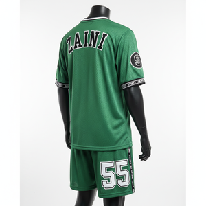 ชุดเซ็ตเสื้อยืดและกางเกงขาสั้นผ้าโพลีเอสเตอร์ตาข่ายระบายอากาศอย่างดี สีเขียว สำหรับออกกำลังกาย พิมพ์ลายสกรีน ปักโลโก้ตามสั่ง สำหรับผู้ชาย - Product Image 4