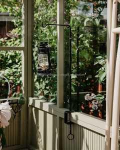 Bougeoirs élégants en métal Lanternes et bocaux Support de table Décoration de la maison pour Noël Dîner Bar et décor de fête - Product Image 4