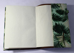Diario de Lona Recargable Marrón Tabaco Genuino de 100 Páginas con Papel Impreso con Líneas Hechas a Mano, Una Vez Llenado con Tinta de Colores - Product Image 5